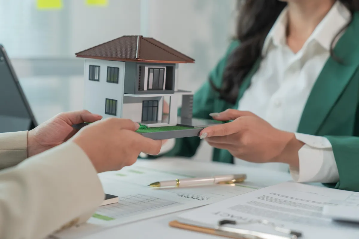 HOW TO CHOOSE THE RIGHT HOME LOAN IN 2025